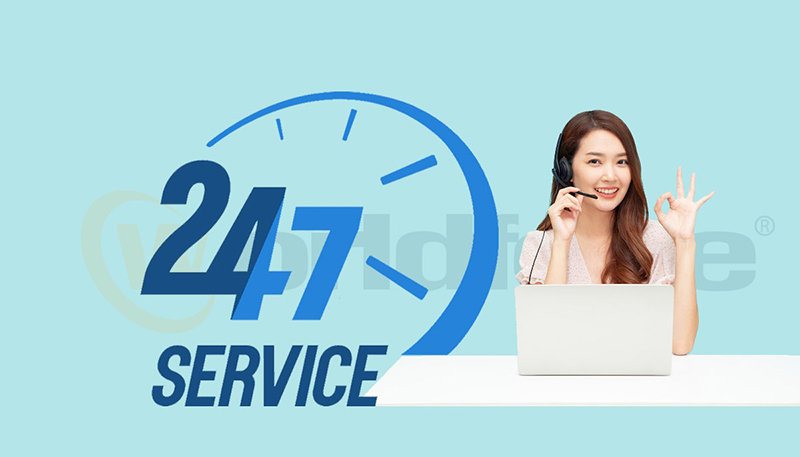 Liên hệ dễ dàng qua live chat và mạng xã hội